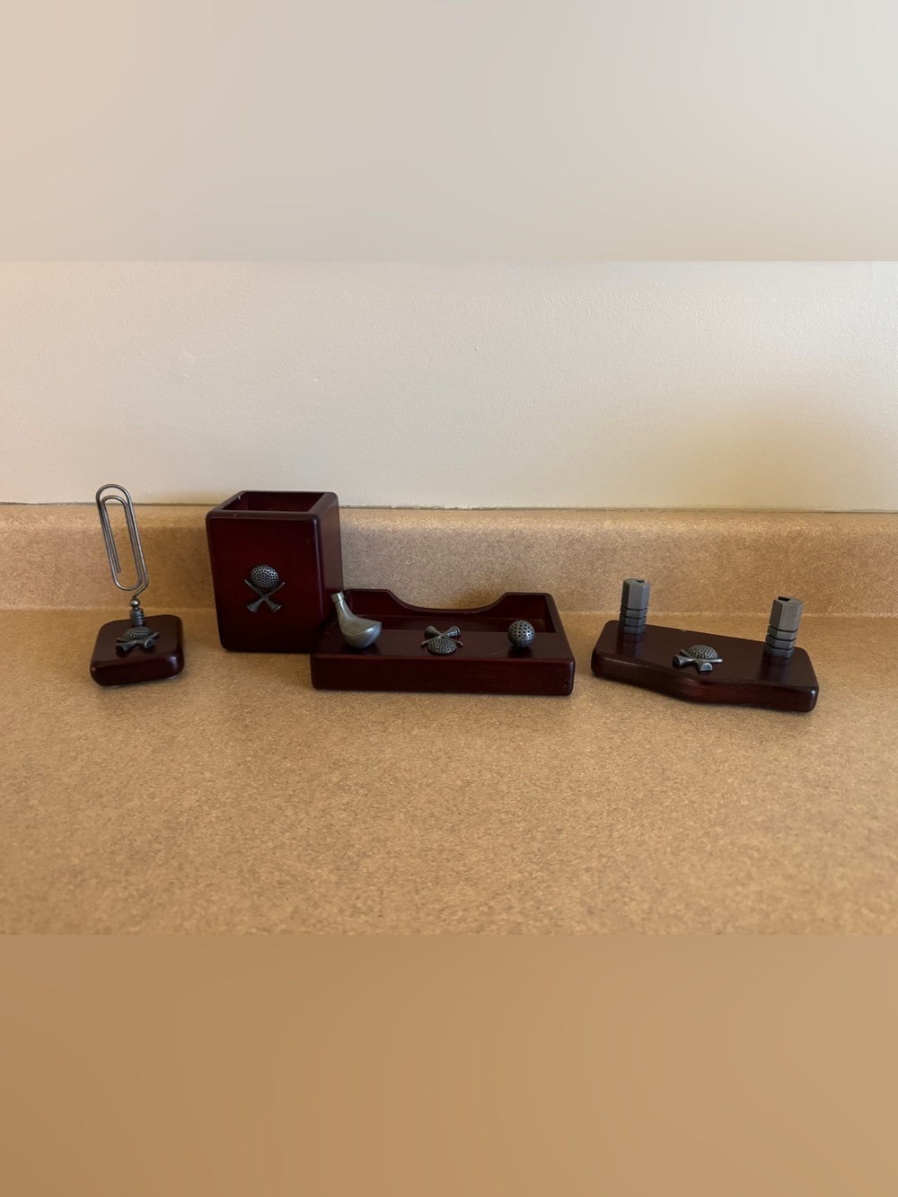 Desktop Golf-Themed Desk Set in Deep Mahogany Color Missing Pen